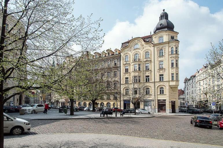 Large And Modern Apartment In The Heart Of Prága Kültér fotó