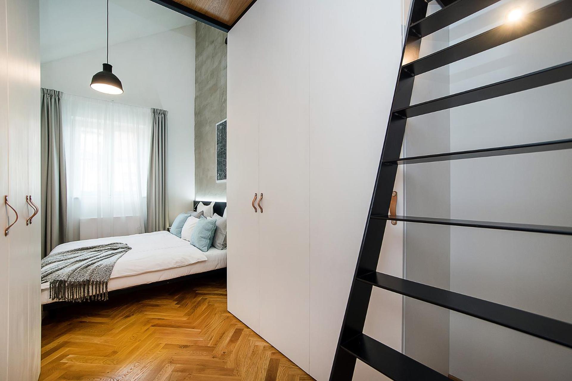 Large And Modern Apartment In The Heart Of Prága Kültér fotó