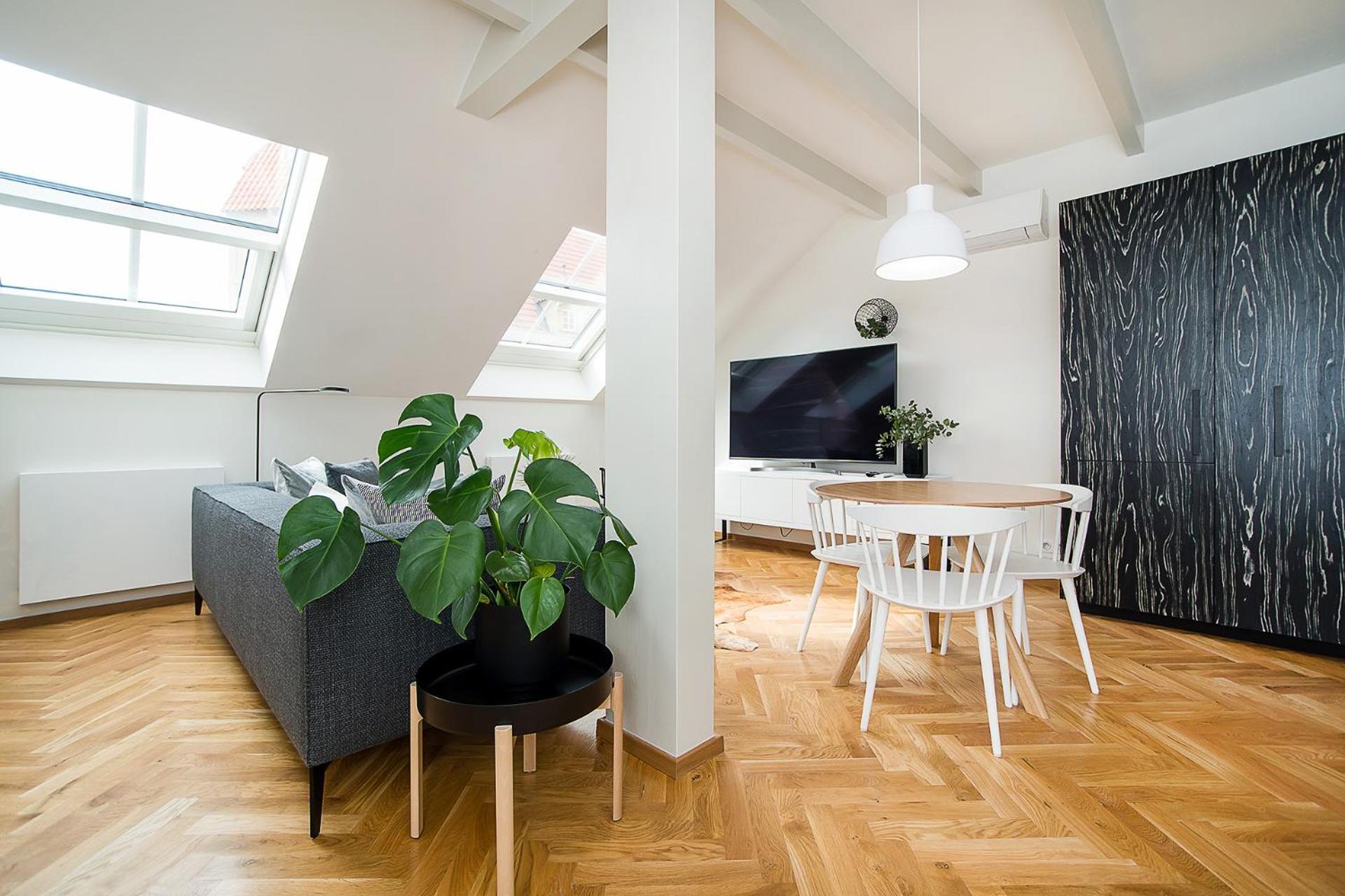 Large And Modern Apartment In The Heart Of Prága Kültér fotó