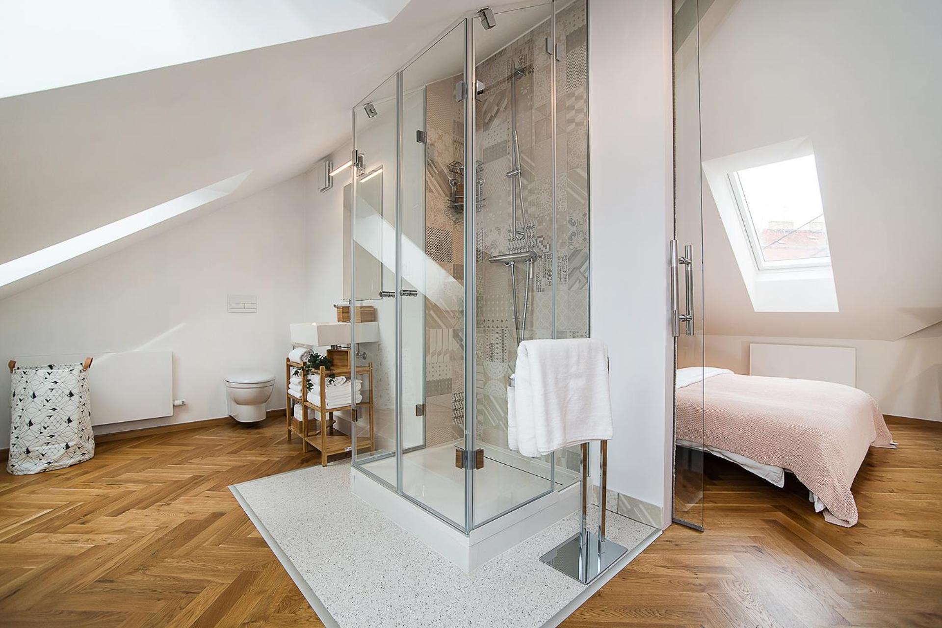 Large And Modern Apartment In The Heart Of Prága Kültér fotó