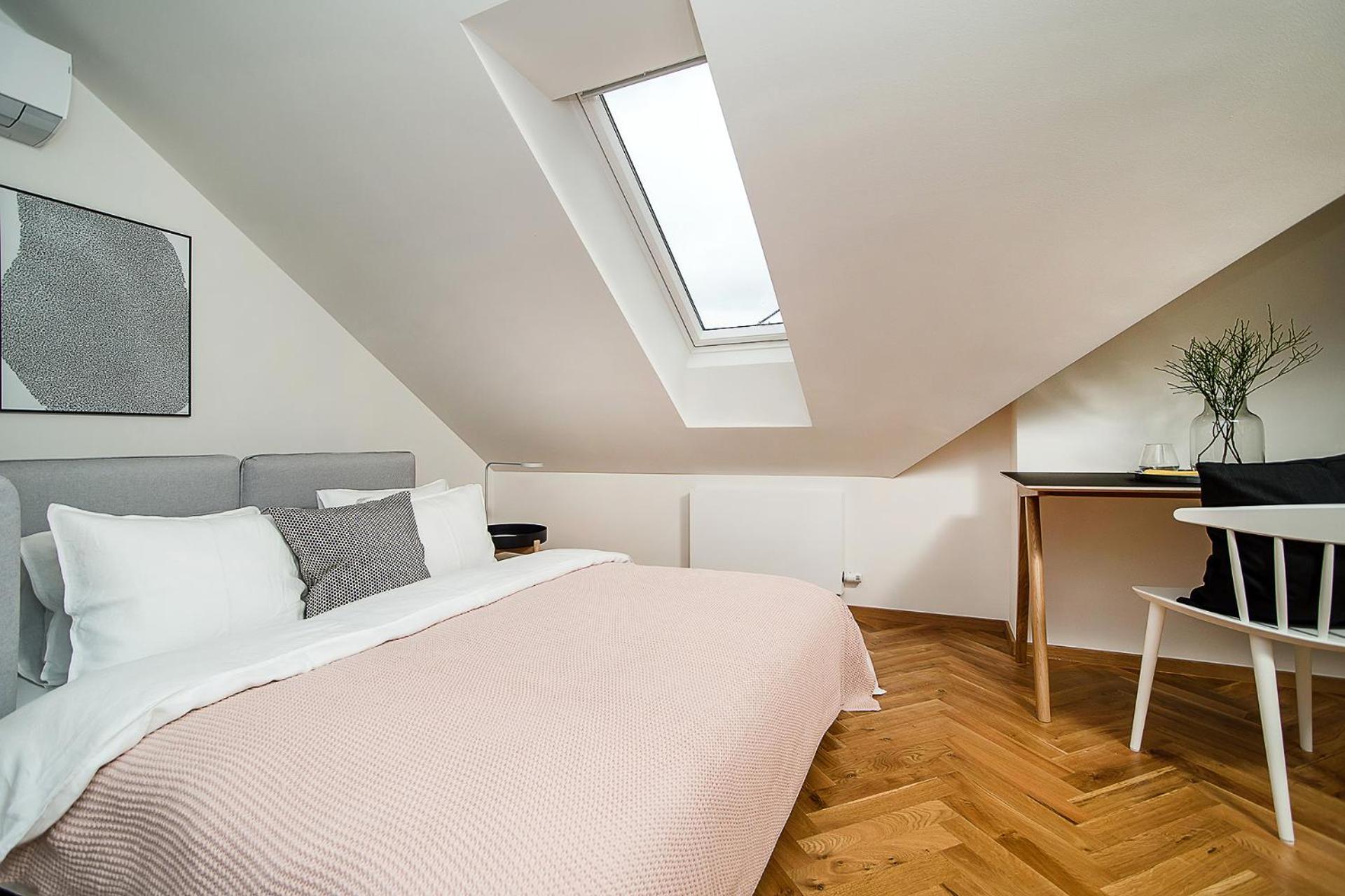 Large And Modern Apartment In The Heart Of Prága Kültér fotó